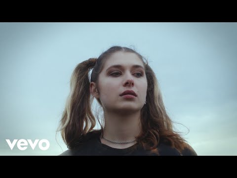 Baby Queen - Raw Thoughts (Official Video)