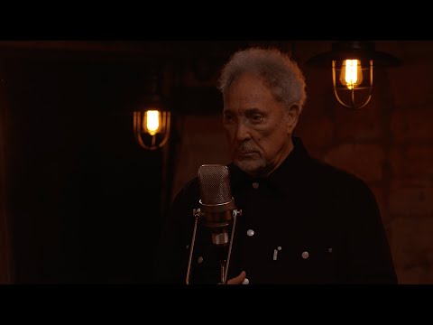 Tom Jones - I&#039;m Growing Old (Live from Real World Studios)