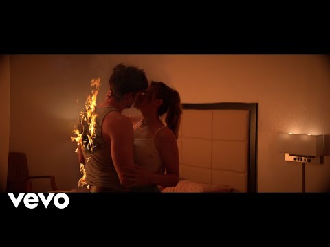 Darius Rucker - Fires Don&#039;t Start Themselves (Official Music Video)