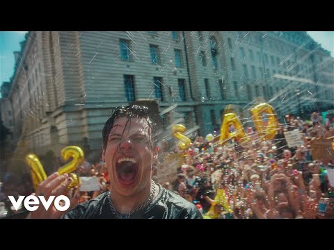 YUNGBLUD - Don’t Feel Like Feeling Sad Today (Official Video)