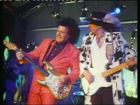 Stevie Ray Vaughan &amp; Dick Dale - Pipeline (1987)