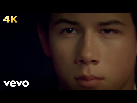Jonas Brothers - Burnin&#039; Up (Official Music Video)
