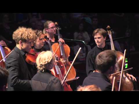 Mozart 40 from memory: Aurora Orchestra at the BBC Proms