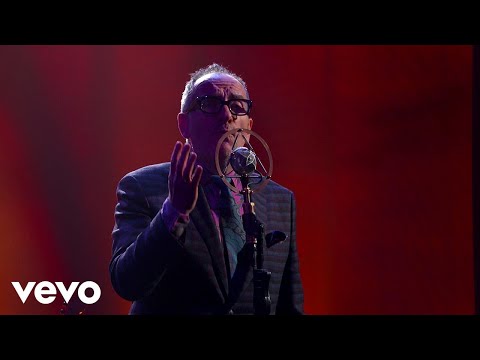 Elvis Costello - You Shouldn&#039;t Look At Me That Way (Live From Jimmy Kimmel Live!)