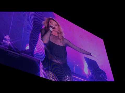 Shania Twain/ New Song - Life&#039;s About to Get Good / Stagecoach 2017