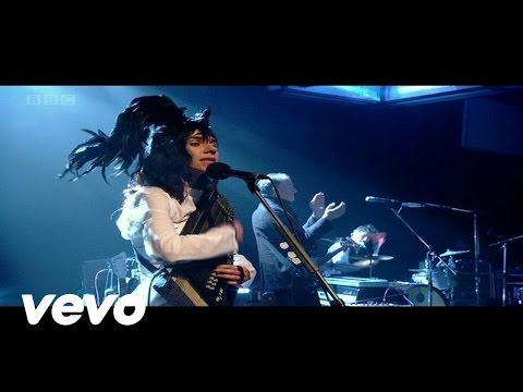 PJ Harvey - The Words That Maketh Murder