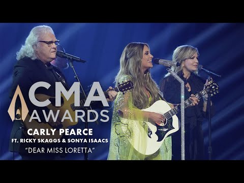 Carly Pearce Dedicates Her Performance to Loretta Lynn feat Ricky Skaggs &amp; Sonya Isaacs | CMA Awards