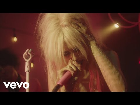 Starcrawler - Stranded (Official Music Video)