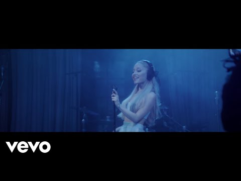 Ariana Grande - Baby I (Live from London)