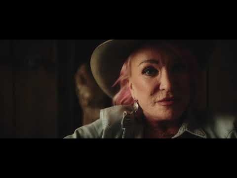 Tanya Tucker - The Wheels Of Laredo (Official Music Video)