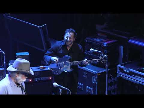 &quot;The Shape I&#039;m In&quot; - Bob Weir Joins Nathaniel Rateliff &amp; the Night Sweats