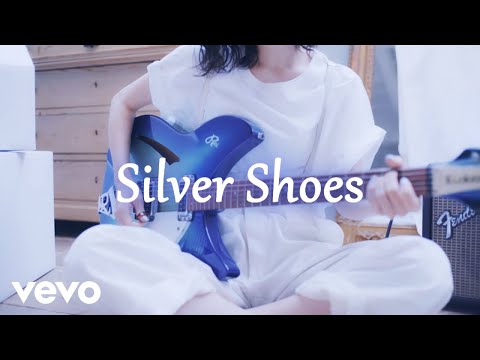 Rei - &quot;Silver Shoes&quot; Music Video