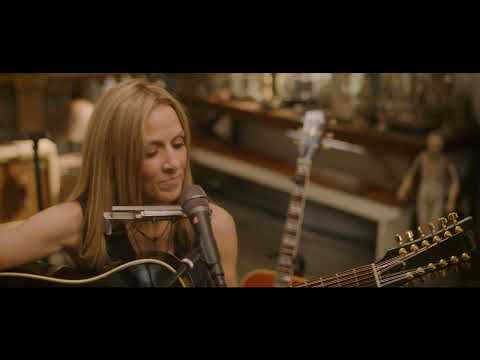 Sheryl Crow - The Story of &quot;It Don&#039;t Hurt&quot; (from Sheryl Crow: The Songs &amp; The Stories)