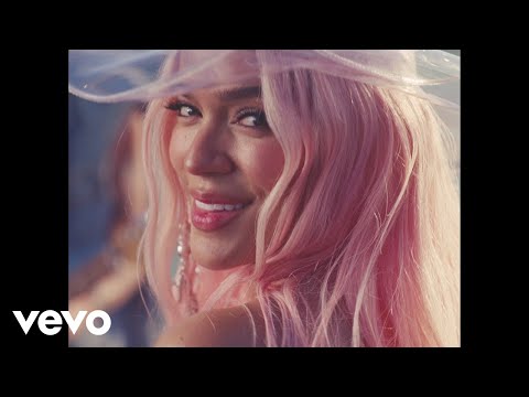 KAROL G - MI EX TENÍA RAZÓN (Official Video)