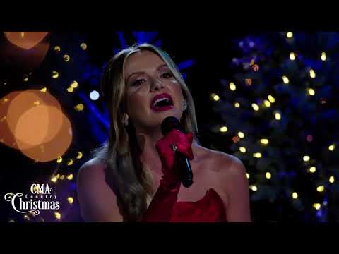 Carly Pearce - O Holy Night (Live From CMA Country Christmas 2021)