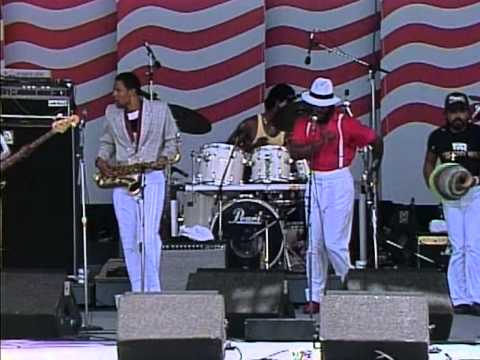 War - Why Can&#039;t We Be Friends (Live at Farm Aid 1986)