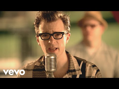 Weezer - (If You&#039;re Wondering If I Want You To) I Want You To (Official Music Video)