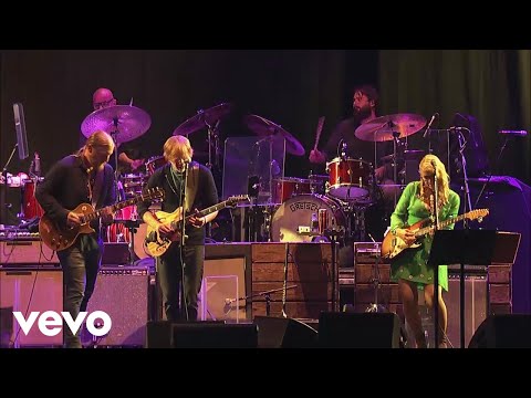 Tedeschi Trucks Band - Why Does Love Got To Be So Sad? (Official Music Video)