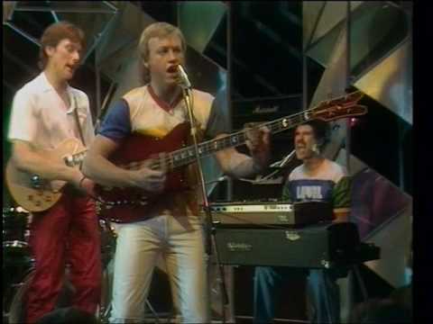 Level 42 - Love Games - 1981 - TOTP - BBC1
