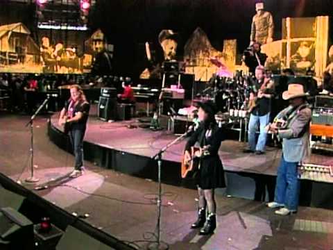 Willie Nelson and Kimmie Rhodes - Just One Love (Live at Farm Aid 1990)