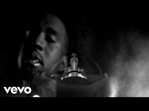 Kanye West - Paranoid ft. Mr Hudson