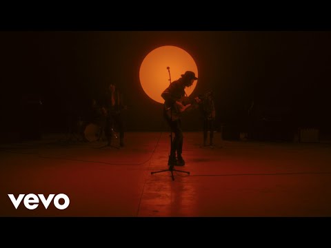 James Bay - Give Me The Reason (Official Music Video)