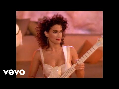 Wendy &amp; Lisa - Waterfall (Video)