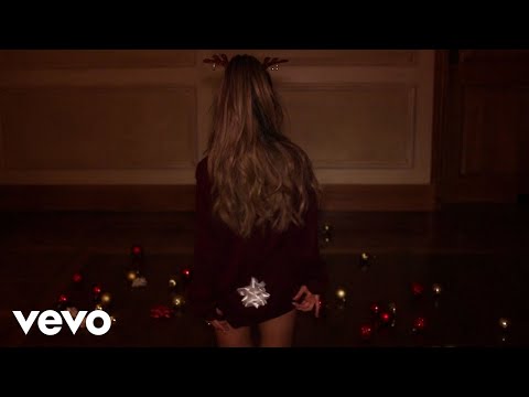 Ariana Grande - Santa Tell Me (Official Video)