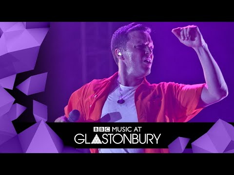 Friendly Fires - Silhouettes (Glastonbury 2019)