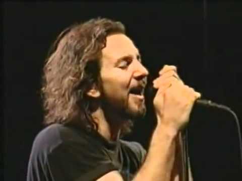 Pearl Jam - Last Kiss (LIVE)