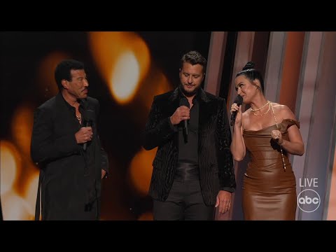 Host Luke Bryan Kicks Off The 55th Annual CMA Awards - The CMA Awards