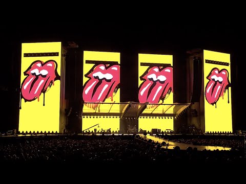 Robert Downey Jr announces &quot;Rolling Stones Rock&quot; on Mars