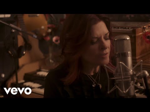 Rosanne Cash - Everyone But Me (Acoustic)