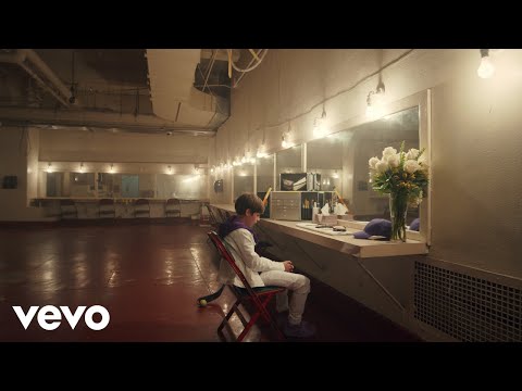 Justin Bieber &amp; benny blanco - Lonely (Official Music Video)