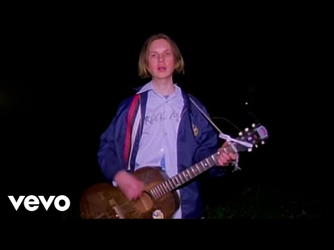 Beck - Pay No Mind (Snoozer) (Official Music Video)