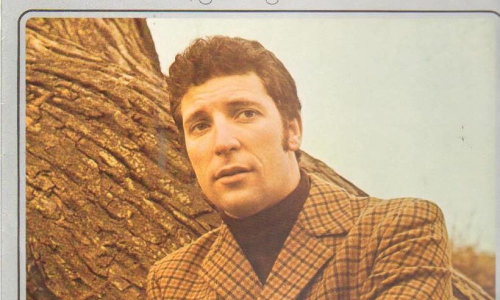 Tom Jones 'The Green Green Grass Of Home' artwork - Courtesy: UMG