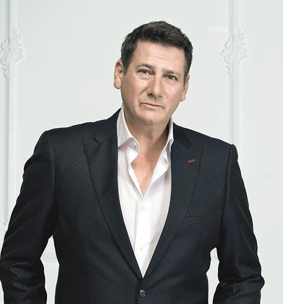 Tony Hadley The Christmas Album 2015 press shot web optimised 1000