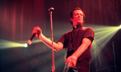 Scott Weiland photo by Mick Hutson and Redferns