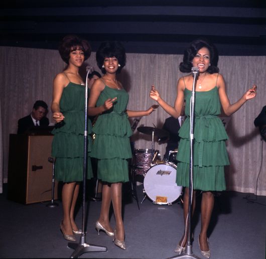 Supremes, live UK, Oct 64