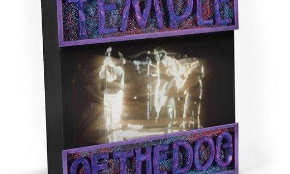 Temple Of The Dog Super Deluxe Box Set - 530