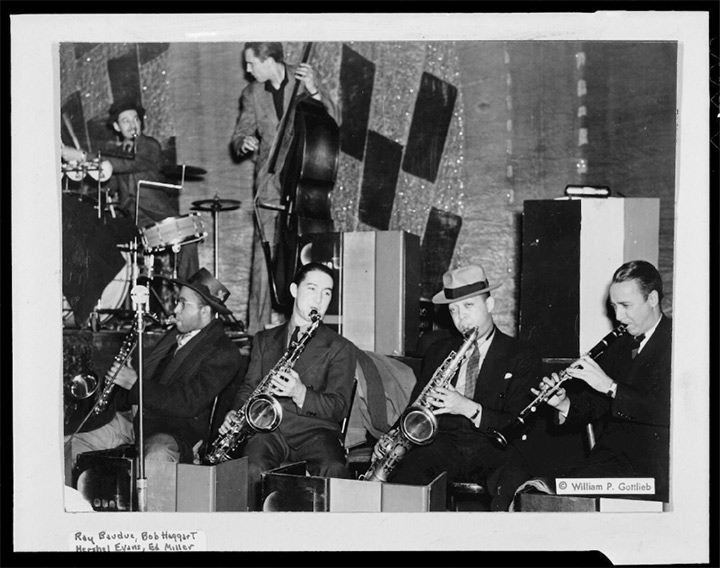 Ray Bauduc, Herschel Evans, Bob Haggart, Eddie Miller, Lester Young and Matty Matlock, playing in Count Basie’s band, William Gottlieb