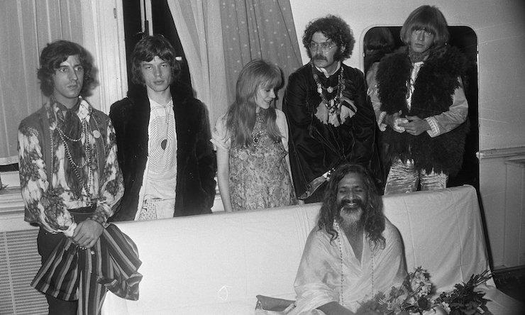 Maharishi mahesh yogi with rolling stones