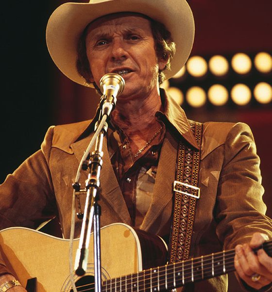 Mel Tillis photo by David Redfern and Redferns and Getty Images