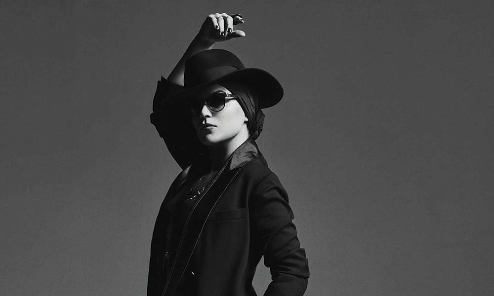 bleg Jolly Klan Live In Europe: Intimate And Commanding, Melody Gardot Bares Her Soul