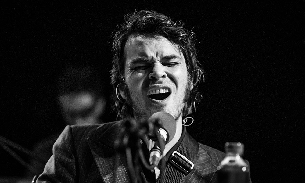 Gaz Coombes photo by Roberto Ricciuti and Redferns via Getty Images