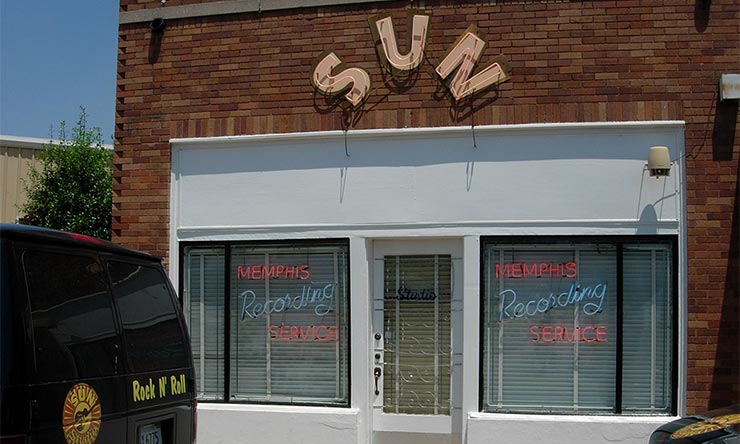 Recording Studios A History Of The Most Legendary Studios Udiscover - sun records studio