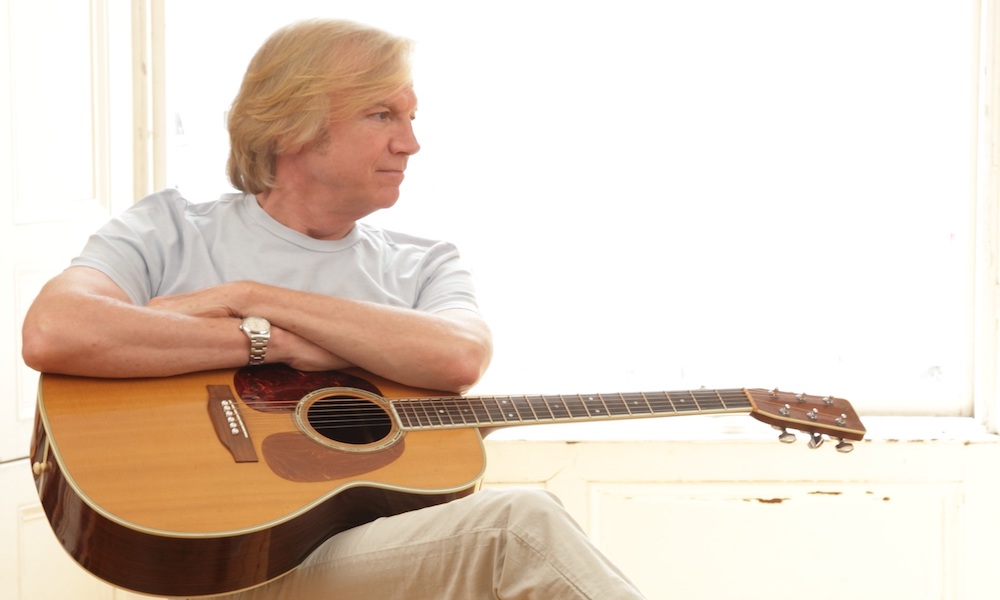 Justin Hayward Continues Solo Tour, 'On The Blue' Cruise To Follow