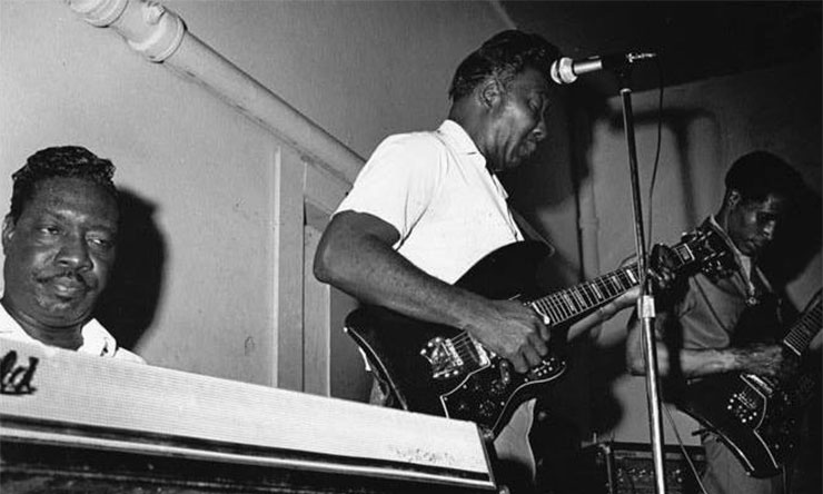Otis Spann, Muddy Waters, Luther 'Georgia Boy Snake' Johnson at the Vulcan in 1968 web optimised 740