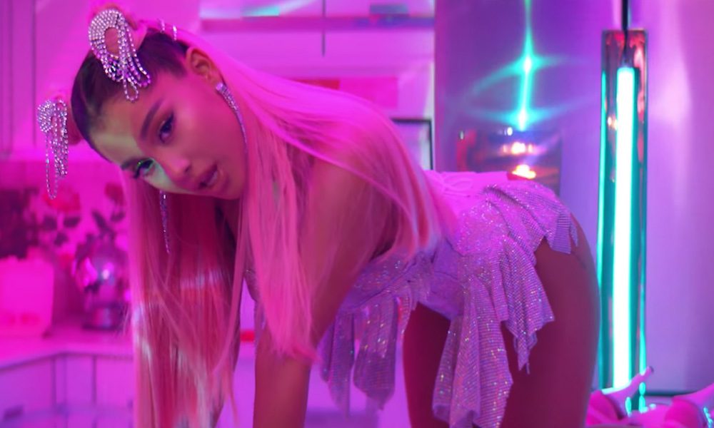 accelerator Dislocation Messenger Ariana Grande Smashes Spotify 24-Hour Record For Plays Of 7 Rings