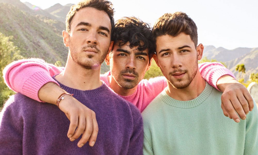 Jonas-Brothers-Q-A-Social-Media